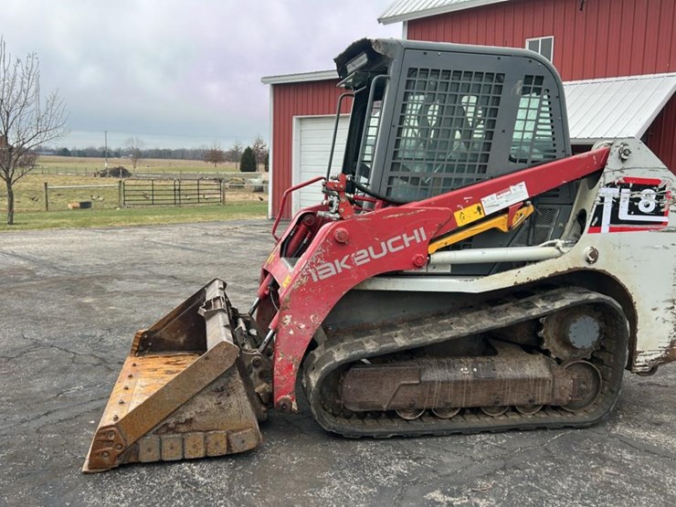 2017-takeuchi-tl8-image-4