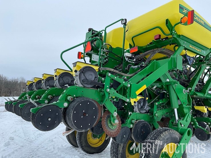 2016-john-deere-1795-image-21