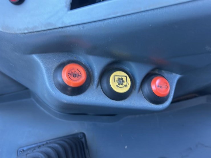 2014-deutz-fahr-agrofarm-410-image-50