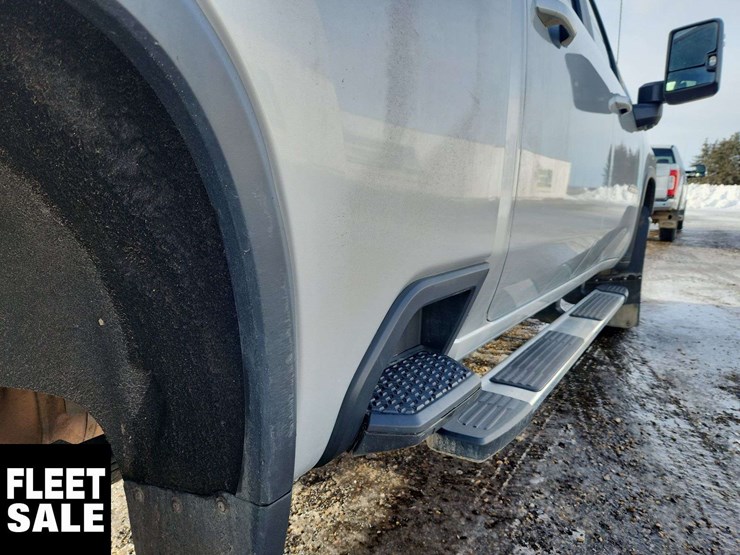 2022-chevrolet-silverado-2500hd-image-33