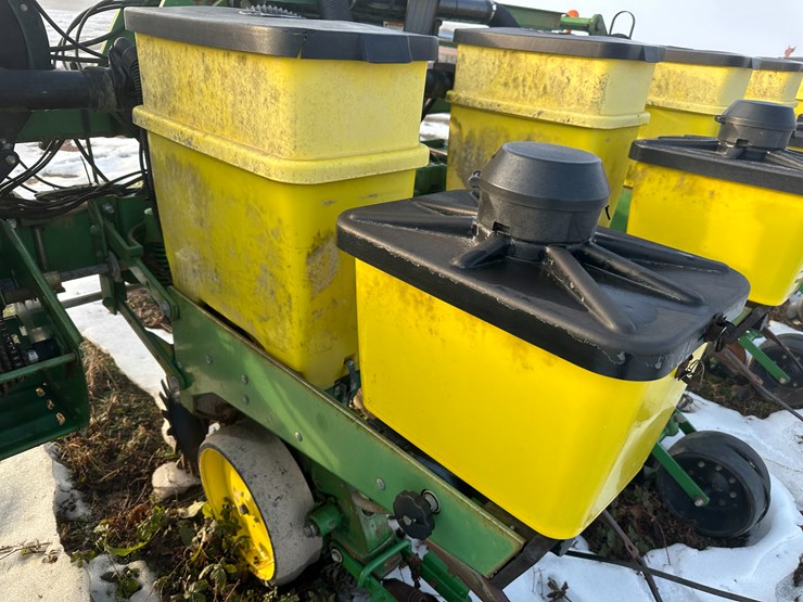 john-deere-1720-image-42