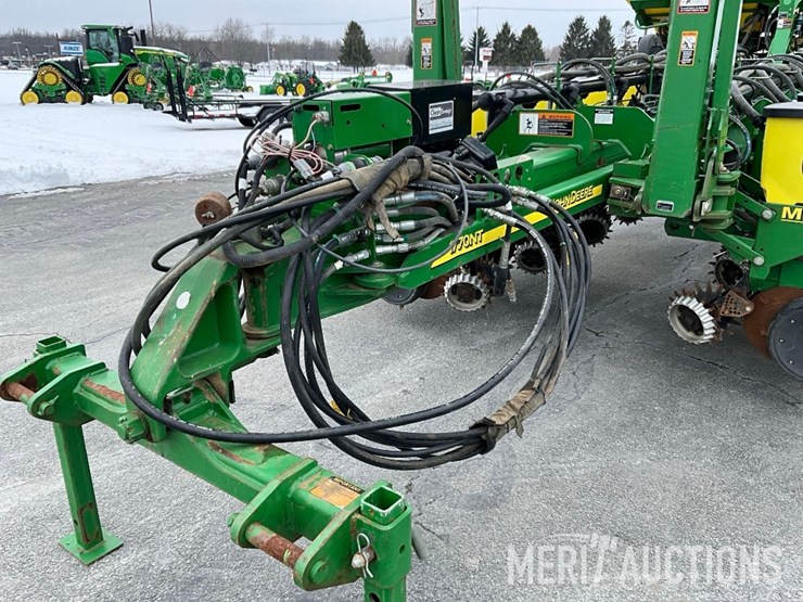 2012-john-deere-1770nt-ccs-image-24
