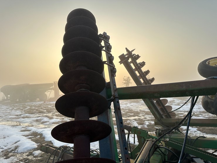 john-deere-630-image-34