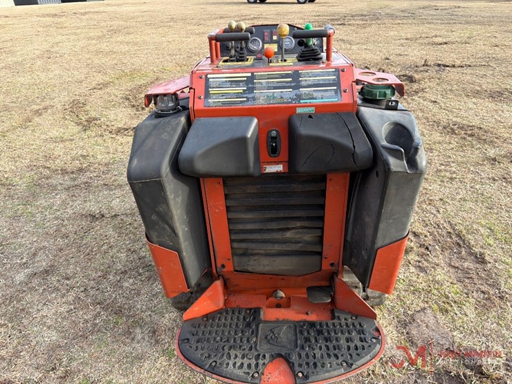 2019-ditch-witch-sk800-image-14