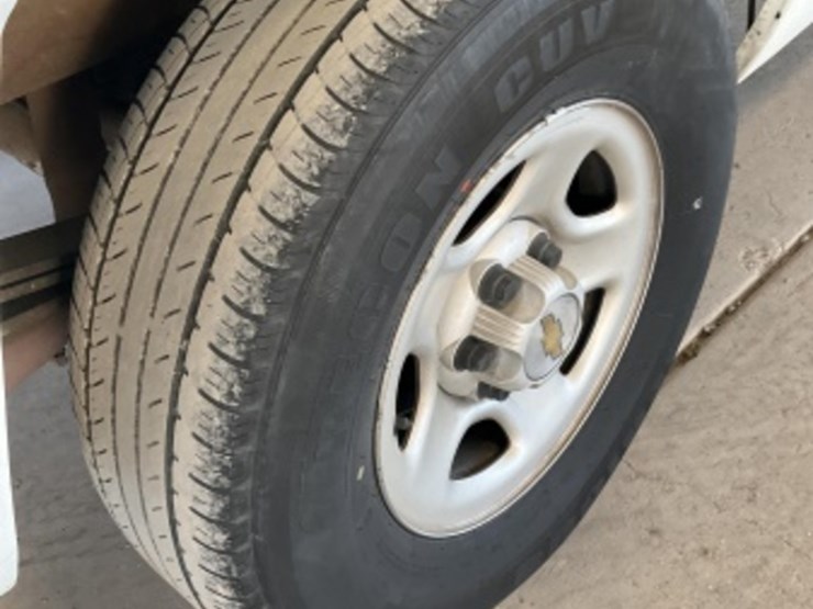 2001-chevrolet-silverado-1500-image-8