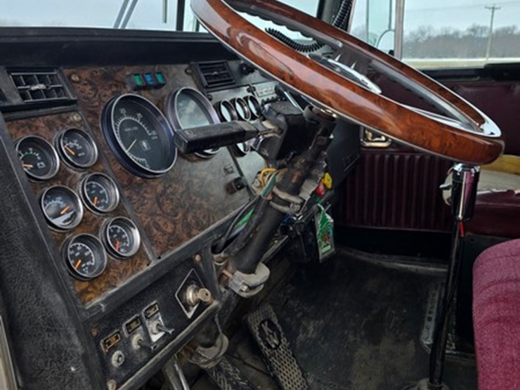 1989-kenworth-t800-image-25