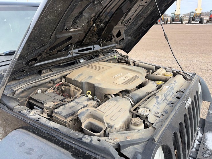 2016-jeep-wrangler-sport-image-9