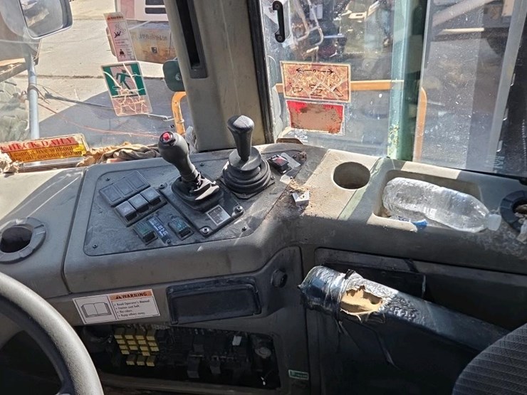 2006-case-330-image-23