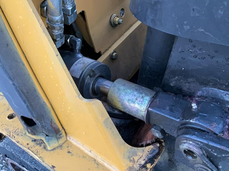 2008-caterpillar-c5000-image-33