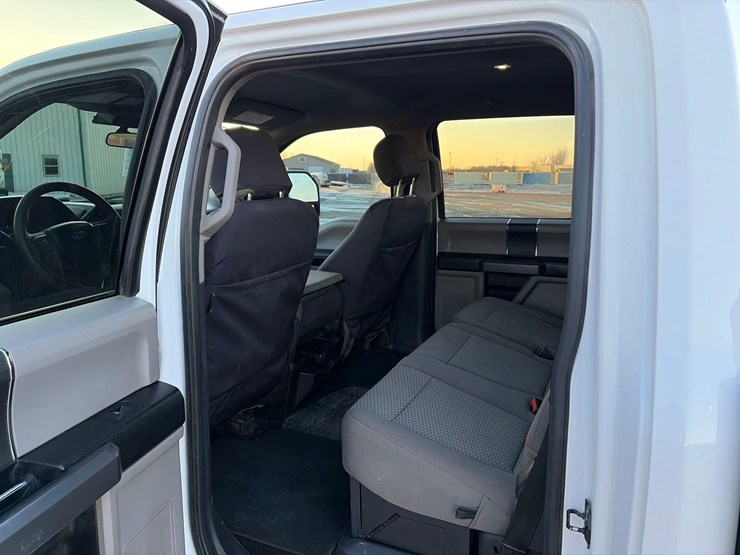 2020-ford-f250-image-14