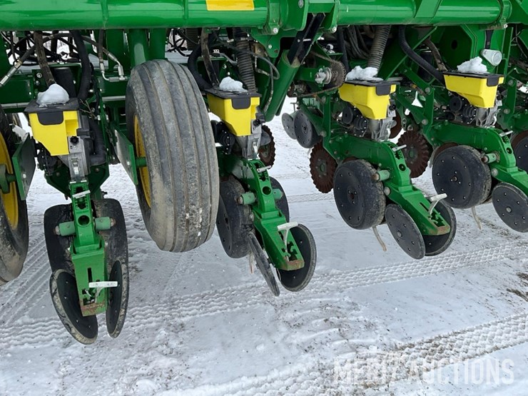 2016-john-deere-1795-image-30