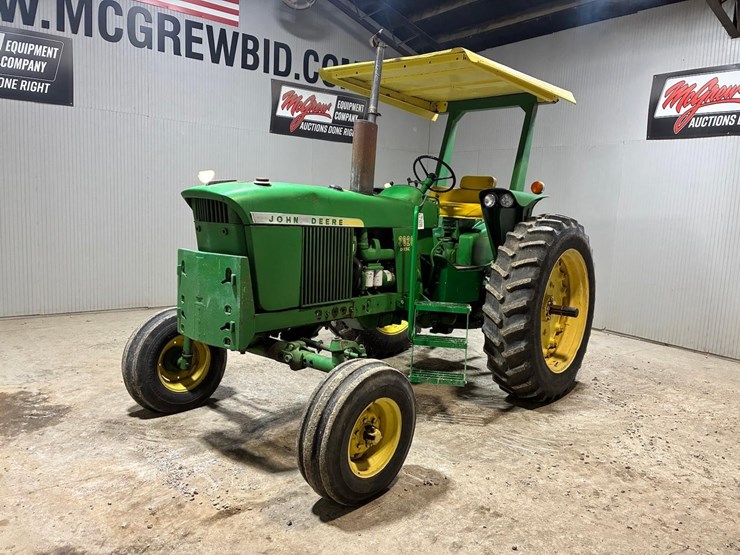 john-deere-3020-image-2