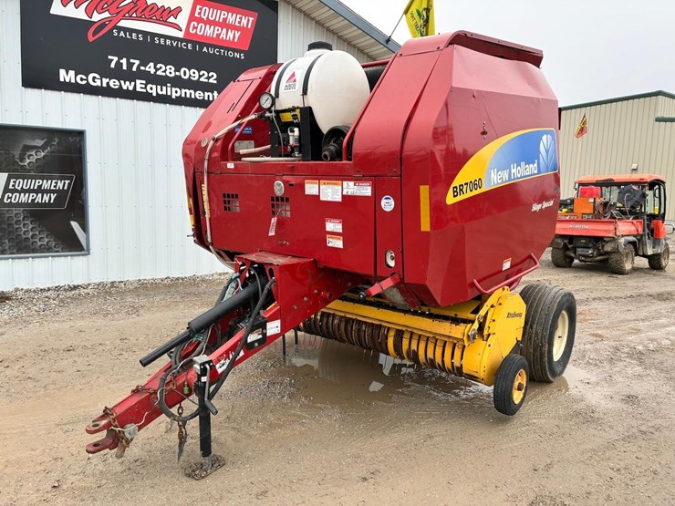 new-holland-br7060-image-2