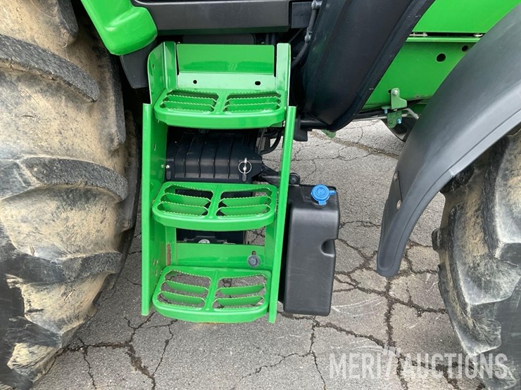 2021-john-deere-6110m-image-37