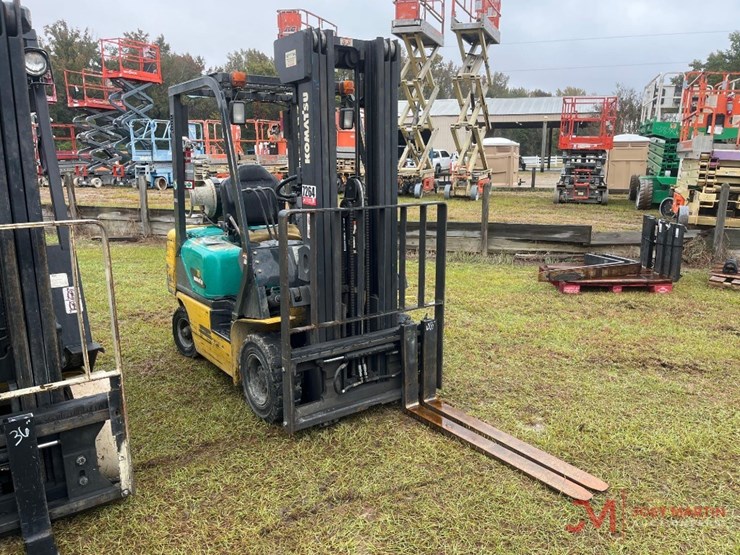 2001-komatsu-kg18ht-17-forklift-image-1