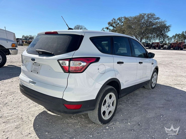 2017-ford-escape-image-3
