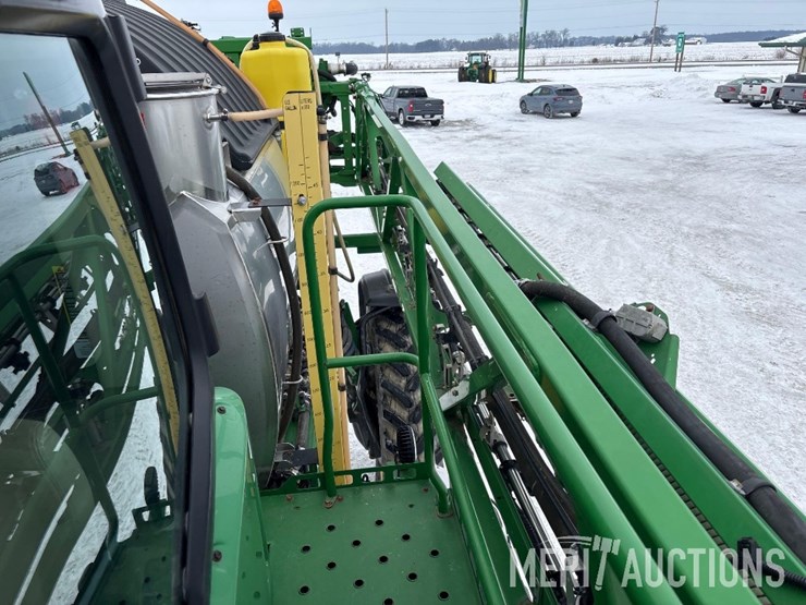 2018-john-deere-r4045-image-46