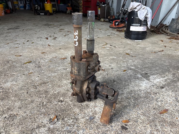 #399-•-pto-hydraulic-pump-for-dump-truck-image-1