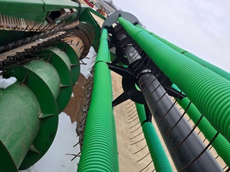 john-deere-220-image-11