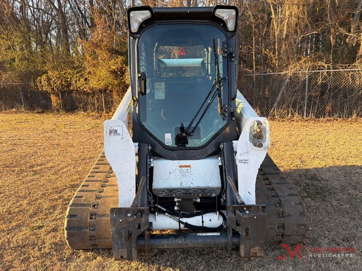 2023-bobcat-t770-image-8