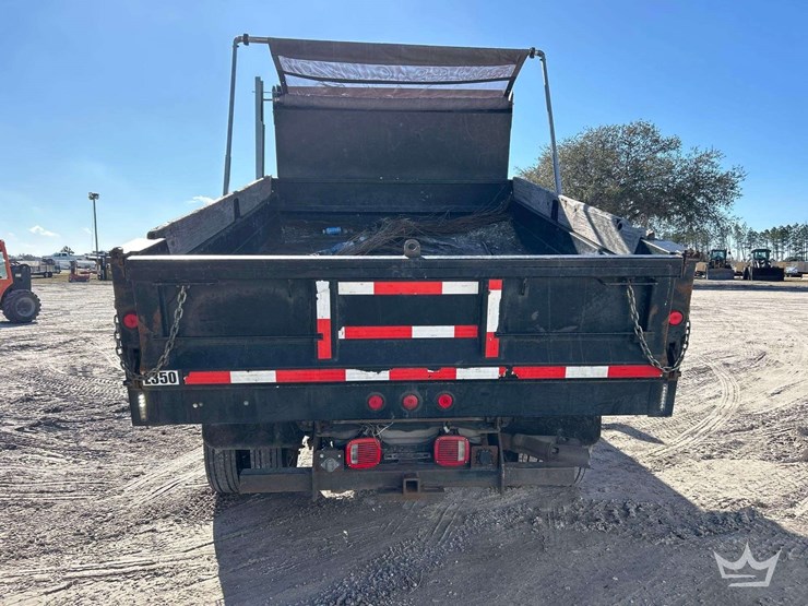 2014-ford-f550-image-30