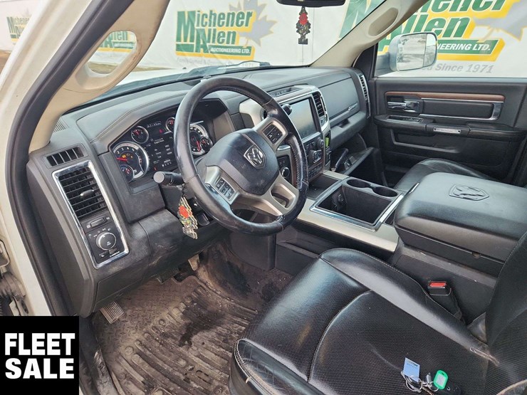 2014-ram-2500-laramie-image-16