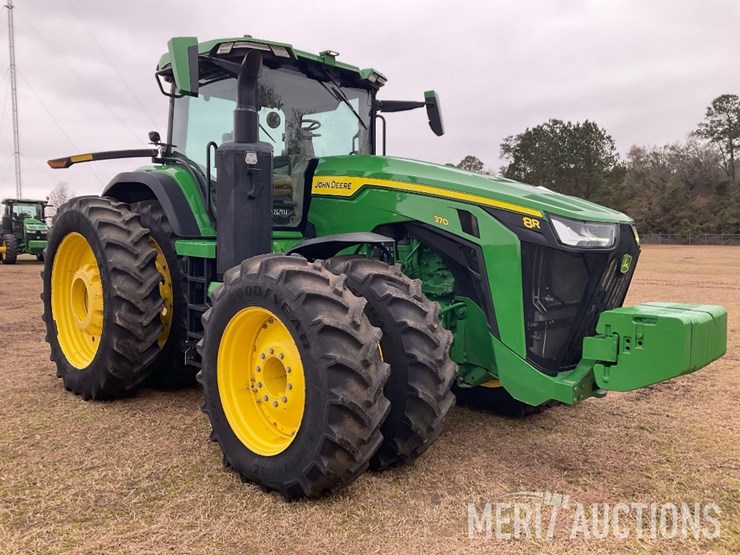 2023-john-deere-8r-370-image-7