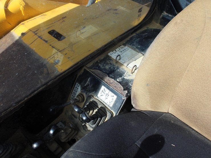 2013-jcb-510-56-image-14