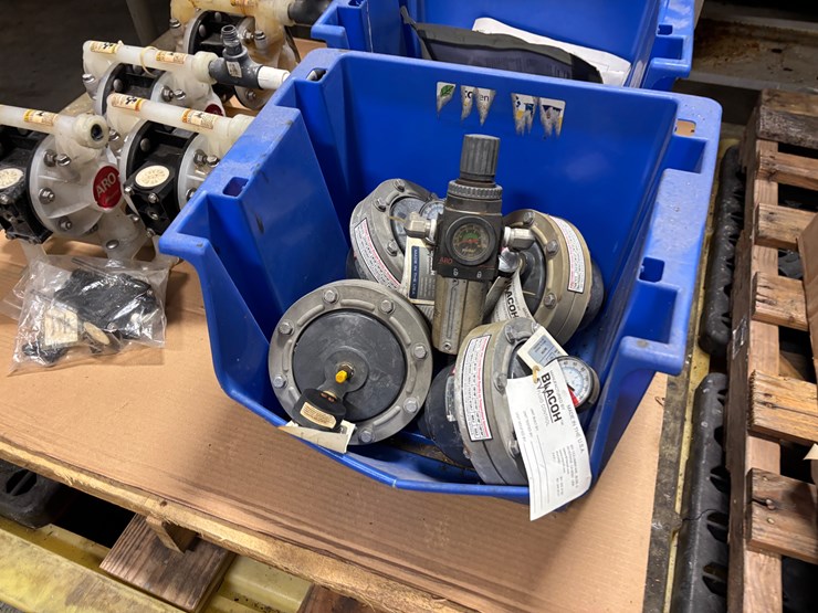 #425-•-3-tank-chem/-soap-mixing/-manufacturing-system-image-17