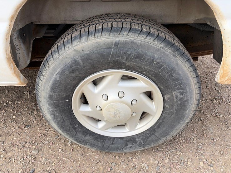 2007-ford-econoline-van-image-21