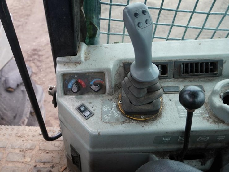 2000-caterpillar-525-image-32