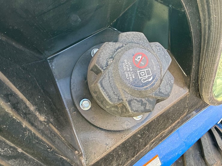 new-holland-25s-utility-tractor-image-9