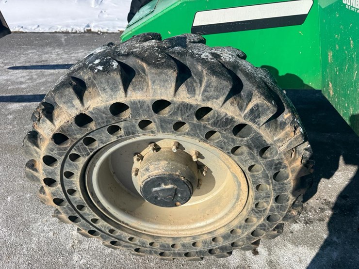 2013-sky-trak-6042-image-31