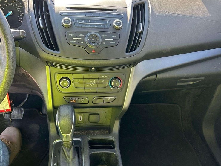 2017-ford-escape-image-16