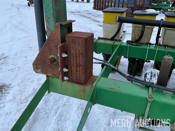 john-deere-7000-image-21