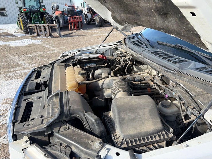 2017-ford-f150-image-10