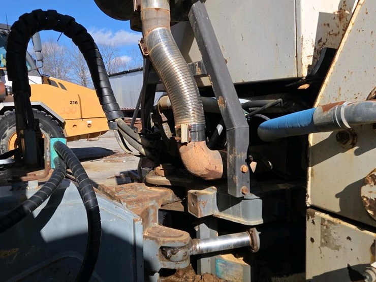 2005-cummins-m11-image-19