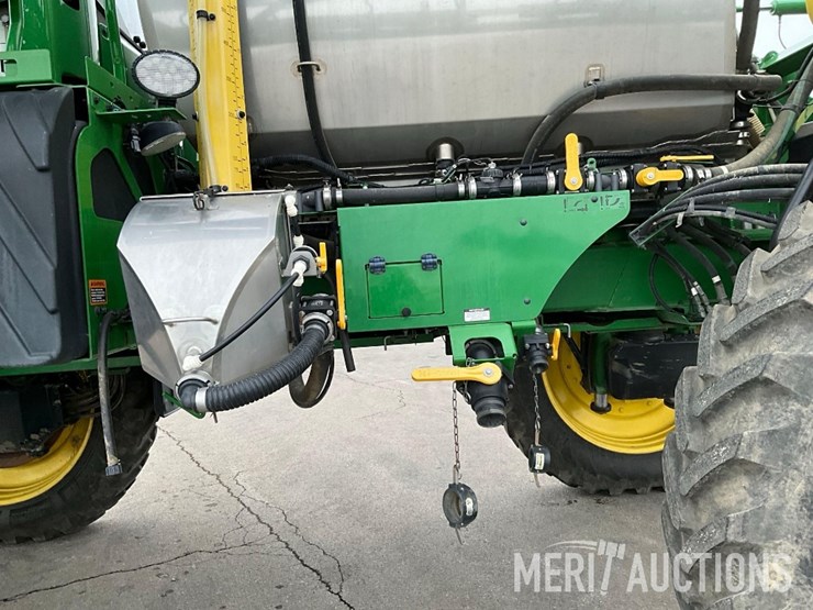 2020-john-deere-r4045-image-15