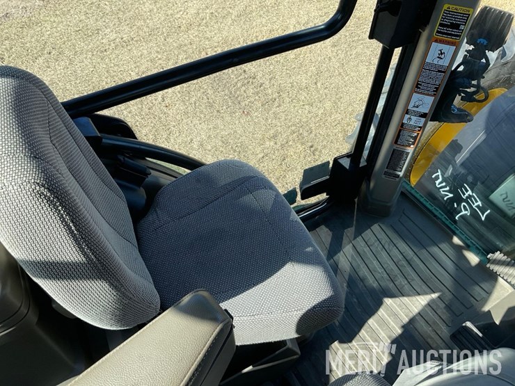 2023-john-deere-8r-370-image-44