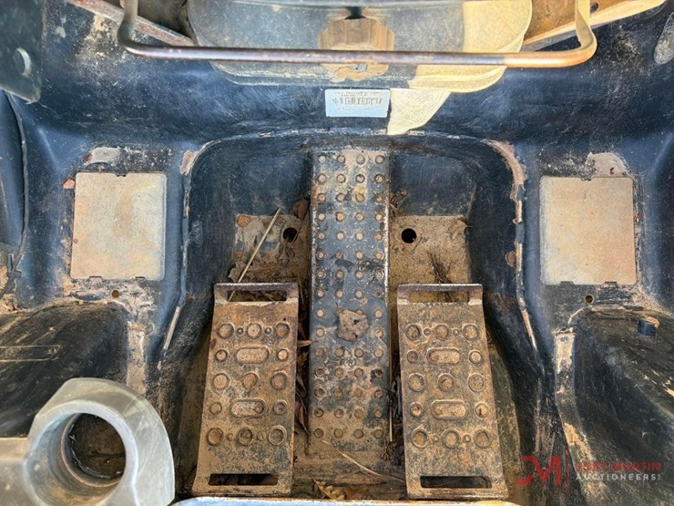 2018-caterpillar-249d-image-12