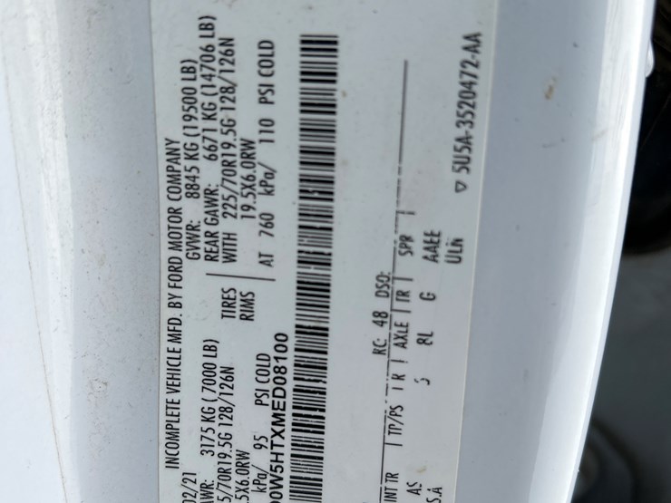 2021-ford-f550-image-94