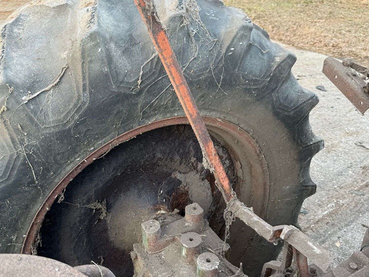 massey-ferguson-98-image-10