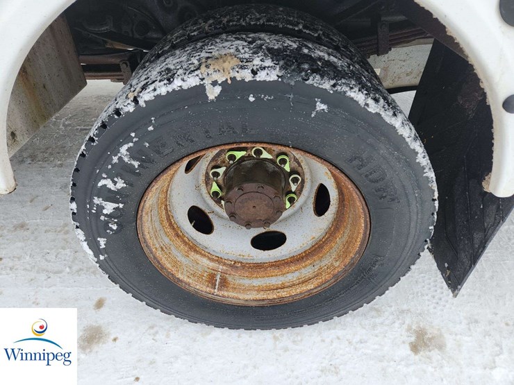 2013-ford-f550-image-15