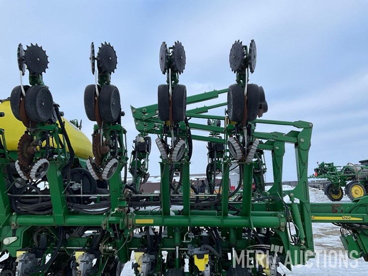 2012-john-deere-1790-image-30