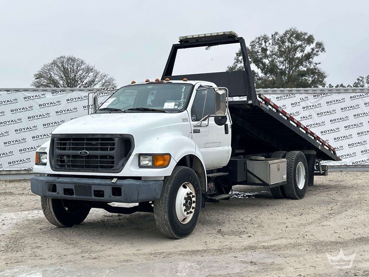 2001-ford-f650-image-1