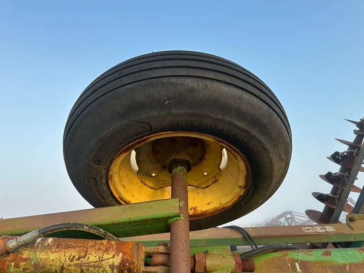 john-deere-630-image-13