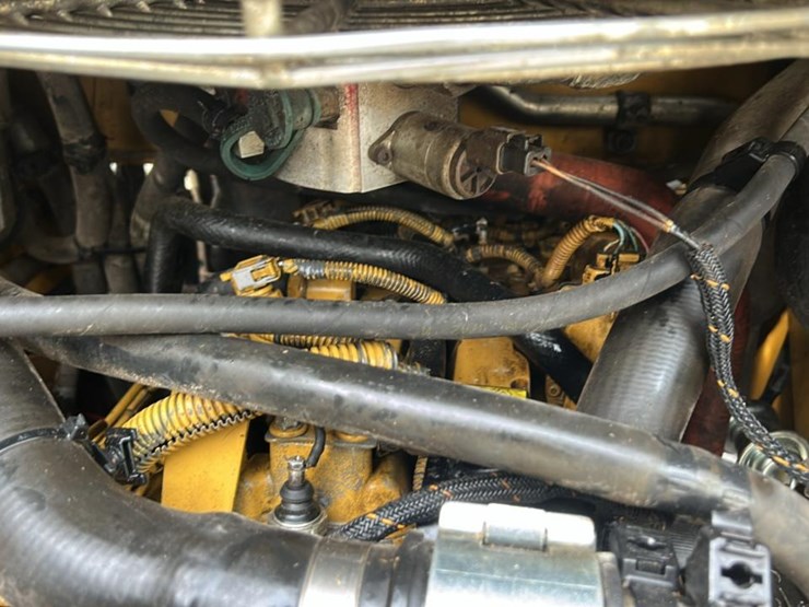 2019-caterpillar-249d-image-28