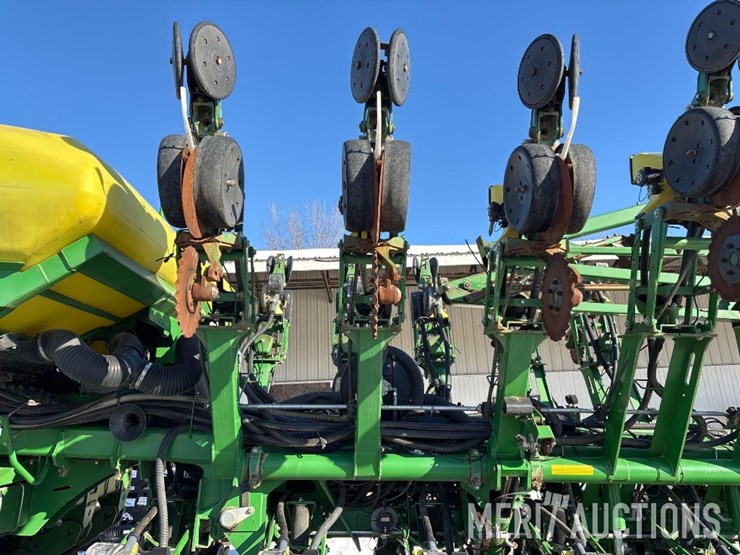 2006-john-deere-1790-image-30