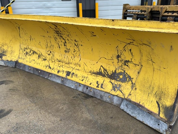 caterpillar-v140-image-47