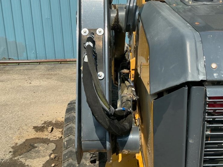 2019-deere-333g-image-29